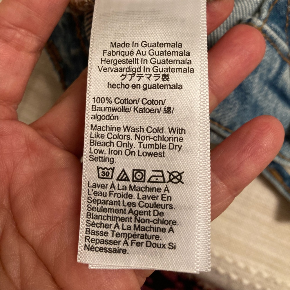 NWT: Madewell relaxed, distressed mid rise denim shorts, size 27 - Picture 10 of 12